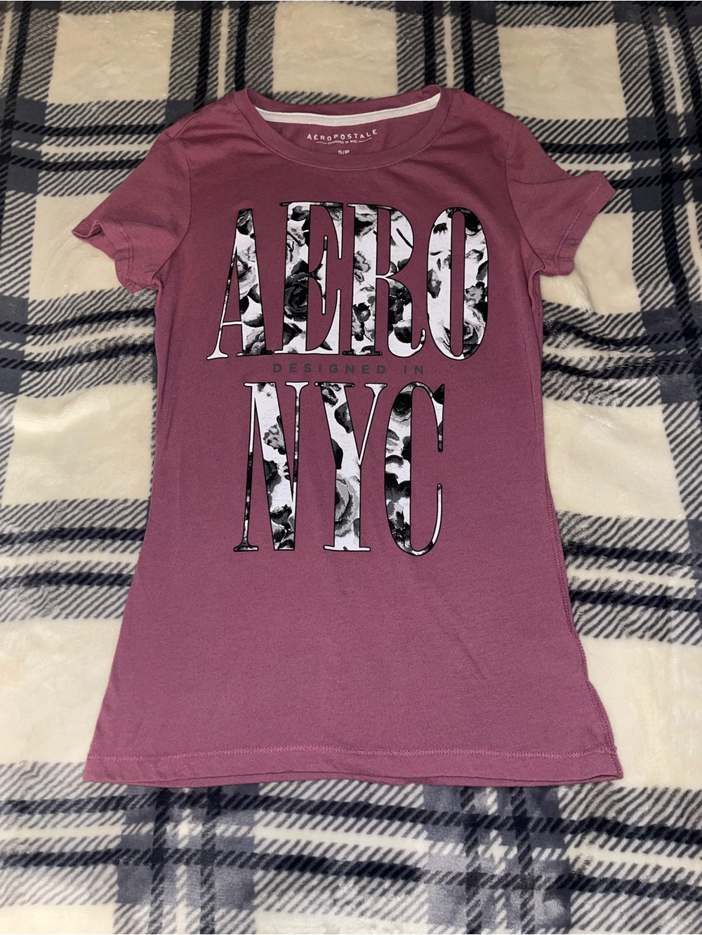 Aeropostale Mauve Graphic Tee with Black & White Print